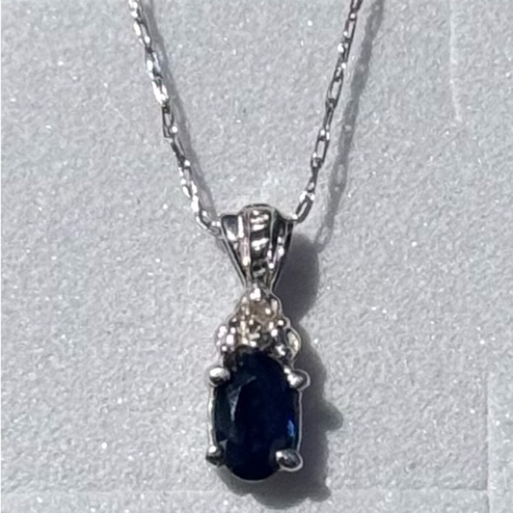 Elegant White 10KT Gold Necklace and Blue Sapphire & Diamond Pendant